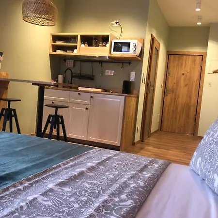 Apartment Rybaki 28 *